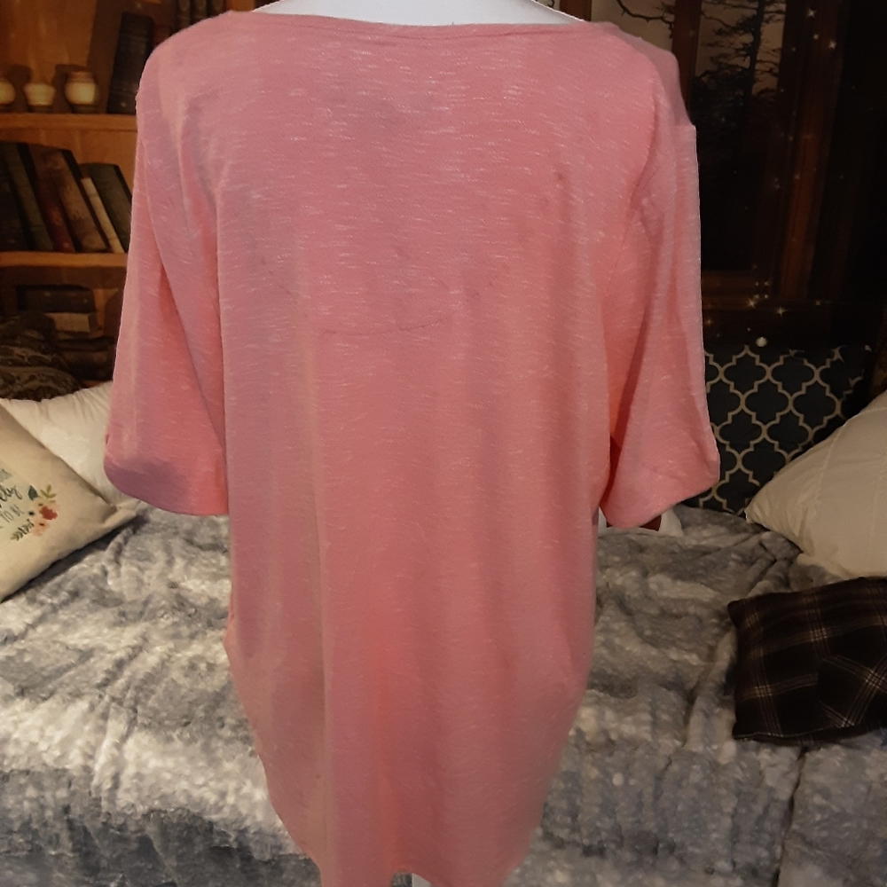 Pretty top - Picture 2 of 2